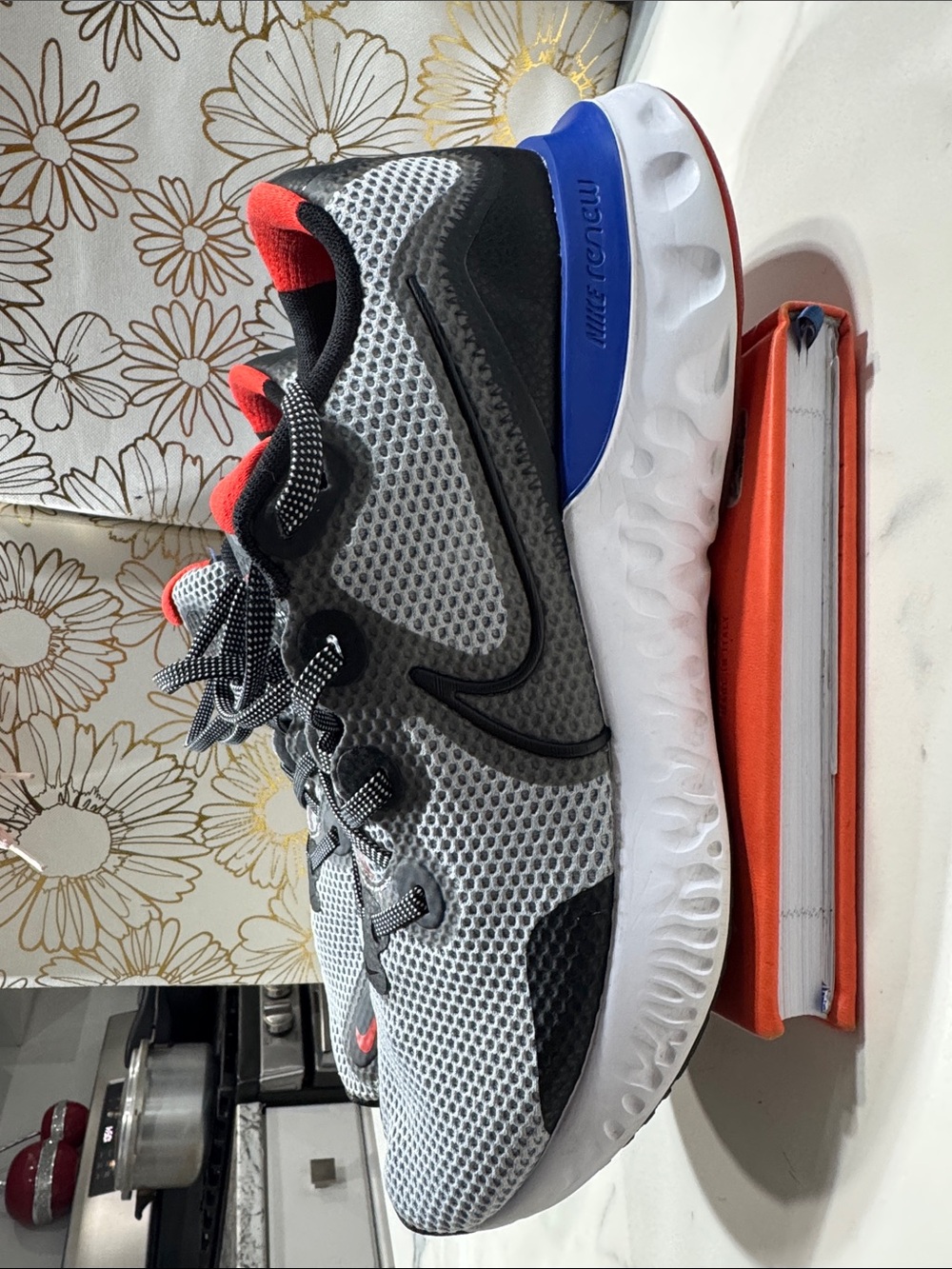 Nike Renew Run 4 E Wide Grey Fog  Black SwoosRed Accentsamd blue CR 6357 009